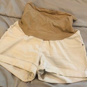 Maternity shorts